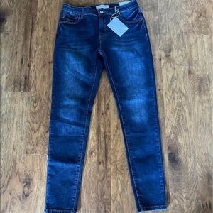 NWT KanCan Skinny Jeans size 13